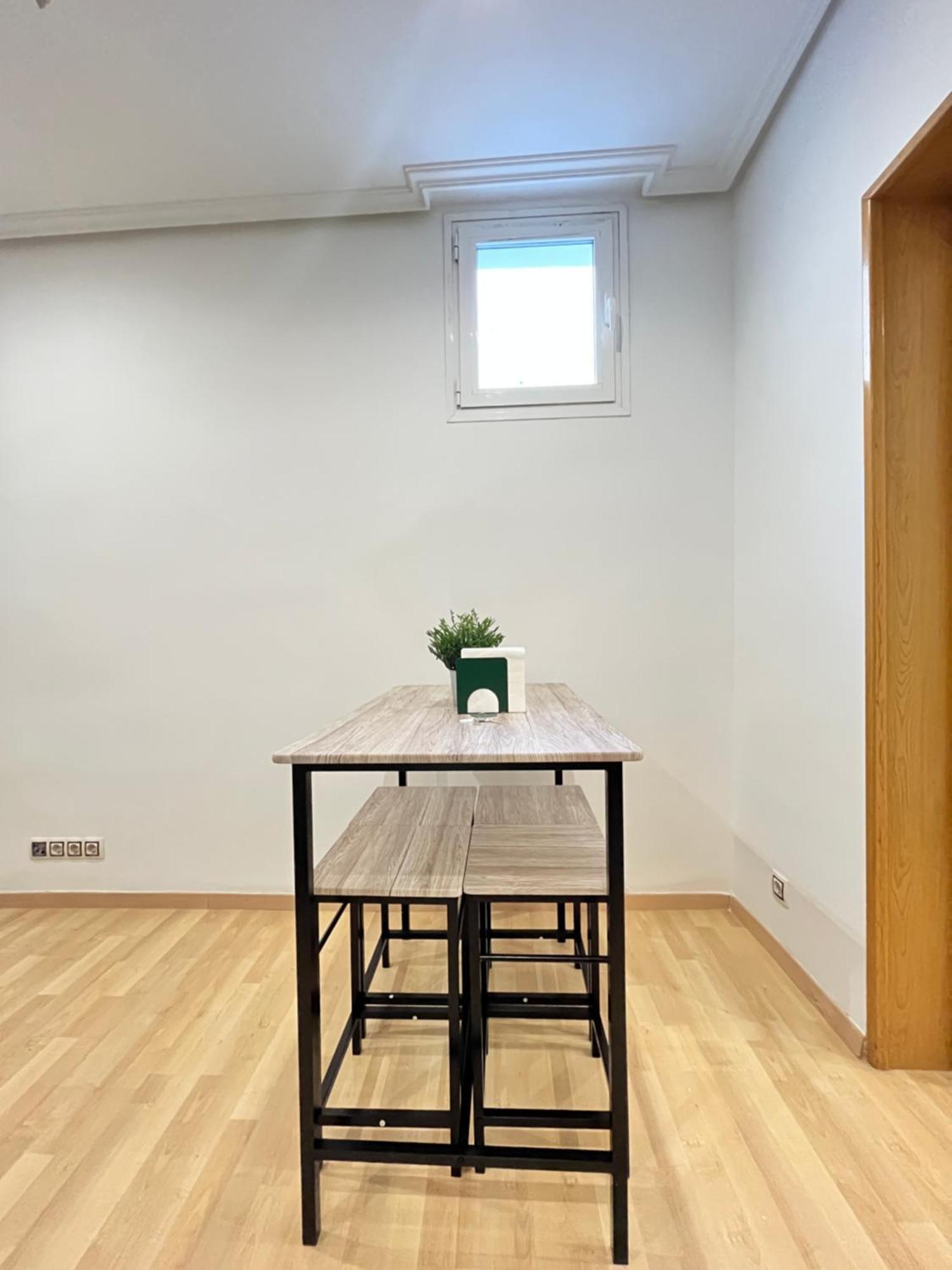 Centro Embajadores Ave Appartement